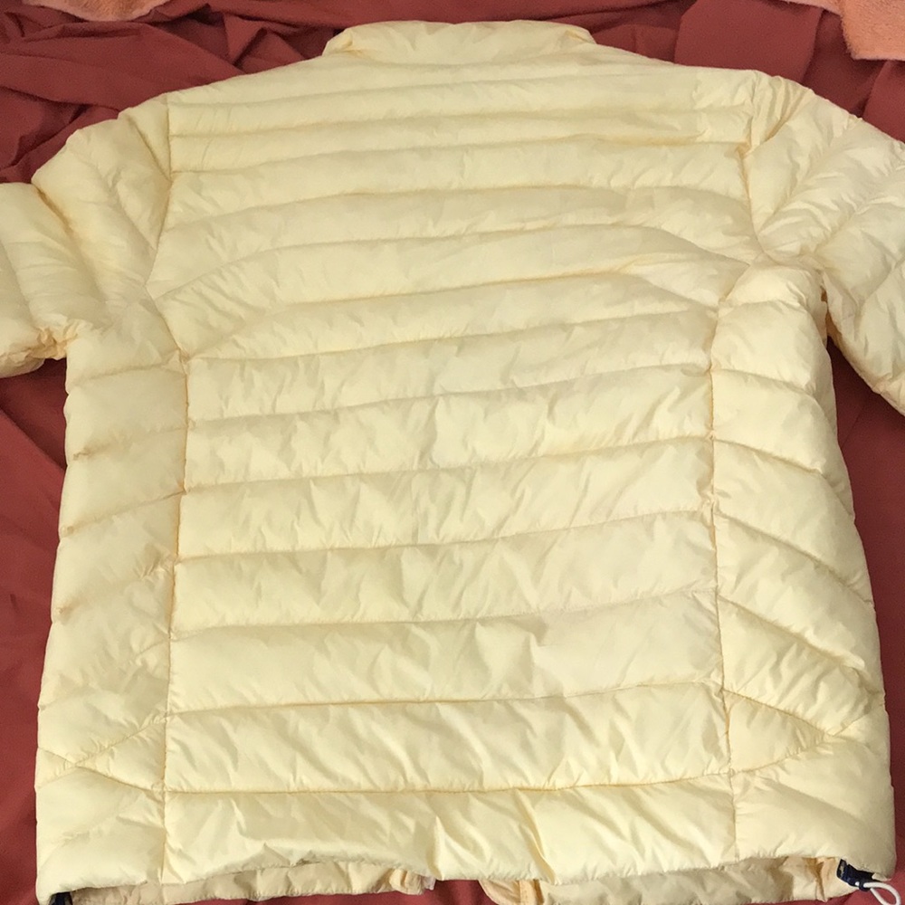 Lightweight jacket - Picture 2 of 4